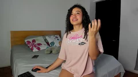 Kenia online show from February 10, 9:30 pm