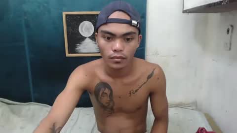 kenneth_jeey online show from September 19, 3:41 am