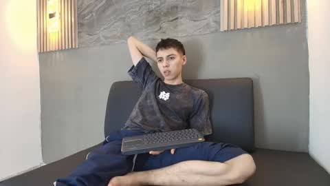 kenny_hank online show from March 25, 3:45 am