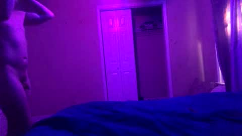 Snapshot of kennyburns089 chatting on February 6, 5:12 am kennyburns089 online show from February 6, 5:12 am