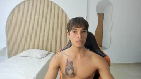 Snapshot of kenshi_roa chatting on June 10, 5:18 am kenshi_roa online show from June 10, 5:18 am