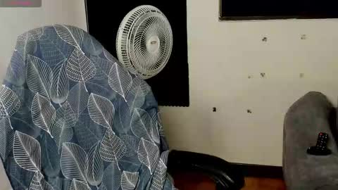 Snapshot of kent_rushell chatting on September 12, 12:44 am kent_rushell online show from September 12, 12:44 am