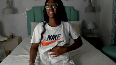 kentha_mitchells online show from January 8, 10:48 am