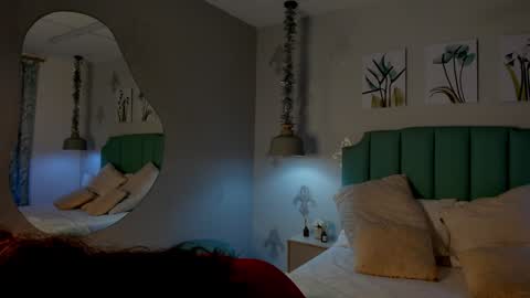kentha_mitchells online show from February 1, 10:26 am