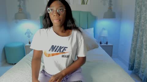 kentha_mitchells online show from February 3, 10:25 am
