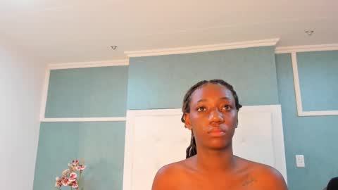 Snapshot of kentha_mitchells chatting on September 18, 10:50 am kentha_mitchells online show from September 18, 10:50 am