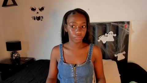 Snapshot of kentha_mitchells chatting on October 25, 10:12 am kentha_mitchells online show from October 25, 10:12 am