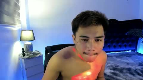 Snapshot of kenthebigcockxx chatting on October 3, 10:23 am kenji online show from October 3, 10:23 am
