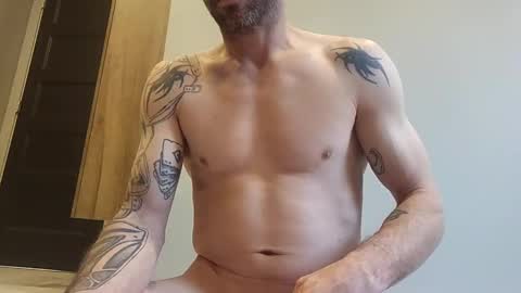 Snapshot of kenw34 chatting on December 20, 6:24 pm kenw34 online show from December 20, 6:24 pm