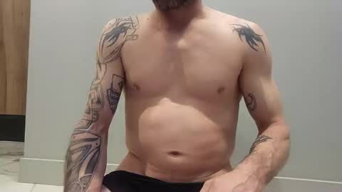 Snapshot of kenw34 chatting on February 1, 7:34 pm kenw34 online show from February 1, 7:34 pm