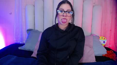 Snapshot of keny_williams chatting on March 26, 3:34 am Keny online show from March 26, 3:34 am