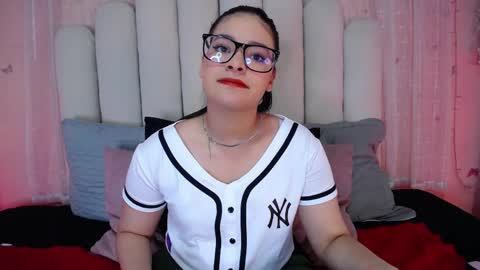 Snapshot of keny_williams chatting on April 8, 3:06 am Keny online show from April 8, 3:06 am