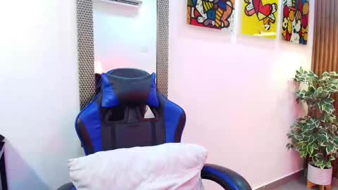 Kenya Buhle online show from October 8, 11:30 am