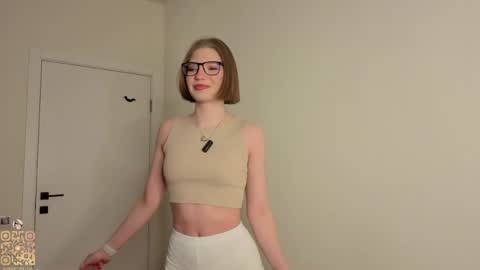 Lisa online show from May 9, 8:03 pm