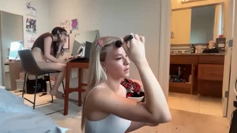 Snapshot of kenziesmithh chatting on January 13, 6:24 pm kenziesmithh online show from January 13, 6:24 pm