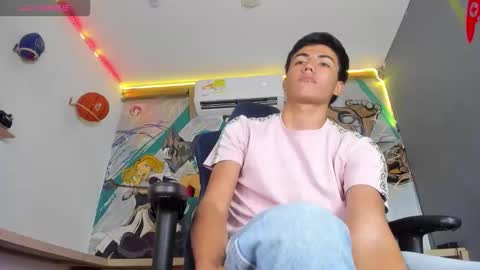 Snapshot of kenzo_hunter chatting on October 9, 8:40 pm kenzo_hunter online show from October 9, 8:40 pm