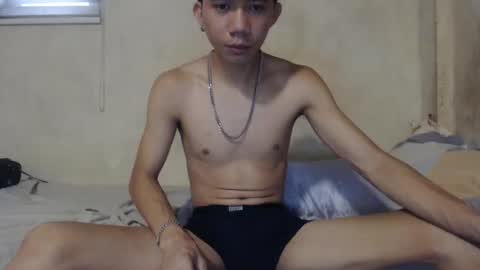 kenzy931455 online show from May 4, 1:34 am