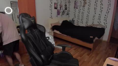 Looking for a moderator I PVT IS OPEN online show from November 26, 11:11 am