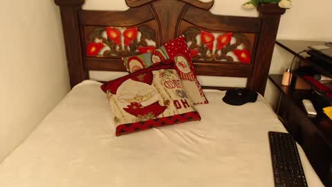 Snapshot of kerani__ chatting on December 7, 10:23 am DANIELA online show from December 7, 10:23 am