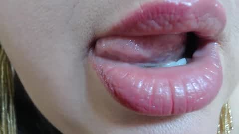 K E R L Y online show from February 13, 1:18 pm