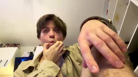 Kero online show from March 7, 5:38 pm