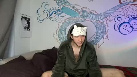 Snapshot of kero180 chatting on March 8, 3:56 pm Kero online show from March 8, 3:56 pm