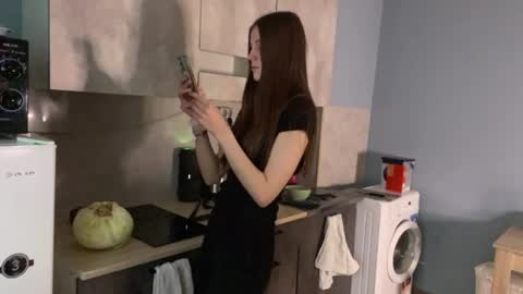 Kara online show from March 31, 3:23 pm