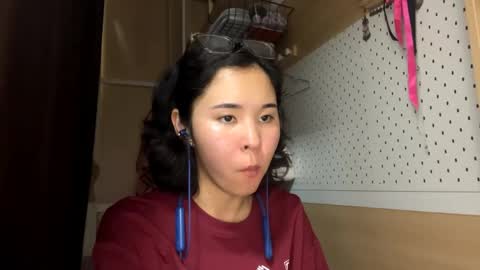 Jenny  online show from May 15, 9:27 am