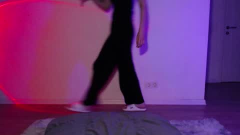 kesha online show from March 1, 2:41 pm