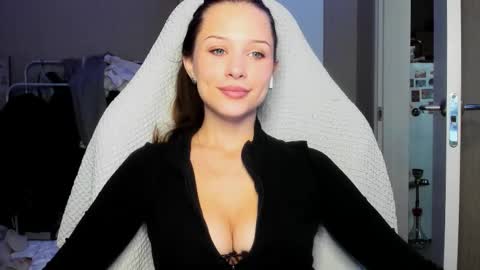 Snapshot of ketlinrous chatting on September 17, 2:52 pm ketlinrous online show from September 17, 2:52 pm