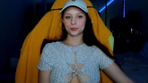 Snapshot of ketlinrous chatting on February 3, 2:44 pm ketlinrous online show from February 3, 2:44 pm