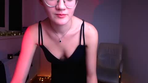Snapshot of ketrin_pirsss chatting on December 30, 2:20 am Ketrin online show from December 30, 2:20 am