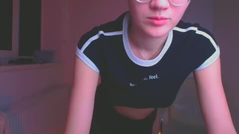 Snapshot of ketrin_pirsss chatting on January 12, 2:24 am Ketrin online show from January 12, 2:24 am