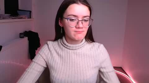 Snapshot of ketrin_pirsss chatting on February 10, 3:24 am Ketrin online show from February 10, 3:24 am