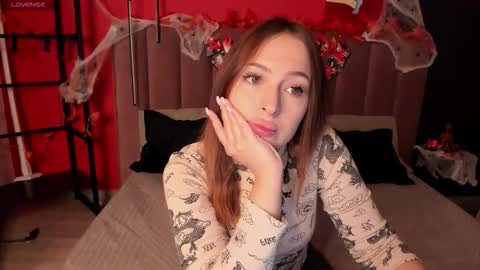 Snapshot of ketrinwhite chatting on October 19, 1:28 am KatrinaKetrin online show from October 19, 1:28 am