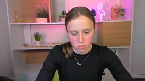 keuli_li online show from December 22, 12:24 pm