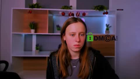 keuli_li online show from January 7, 12:18 pm