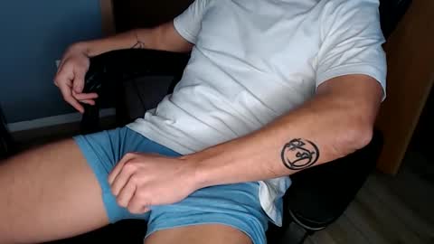 Snapshot of keulngtd chatting on November 2, 10:06 am Sir Phillippe online show from November 2, 10:06 am