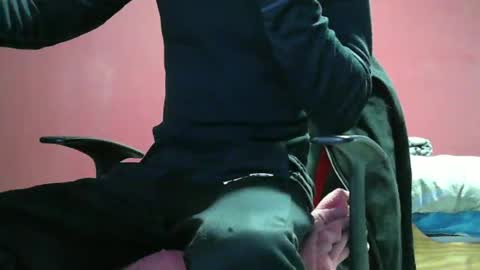 Snapshot of kev19922 chatting on December 25, 6:41 pm kev19922 online show from December 25, 6:41 pm