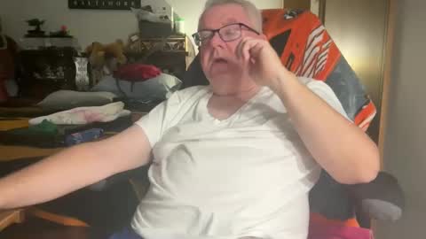 kev92569 online show from December 20, 1:47 am