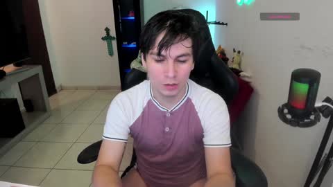 Snapshot of kevin873s chatting on December 3, 11:46 pm Kevin online show from December 3, 11:46 pm