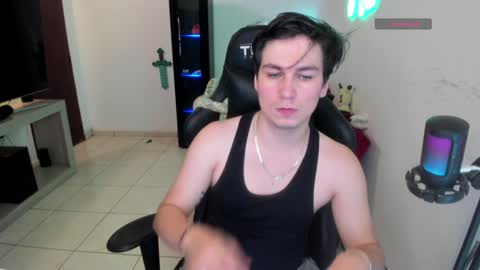 Snapshot of kevin873s chatting on December 5, 11:51 pm Kevin online show from December 5, 11:51 pm