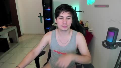 Snapshot of kevin873s chatting on December 9, 11:45 pm Kevin online show from December 9, 11:45 pm