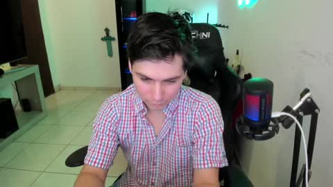 Snapshot of kevin873s chatting on December 25, 11:53 pm Kevin online show from December 25, 11:53 pm