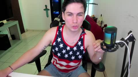 Snapshot of kevin873s chatting on December 26, 11:57 pm Kevin online show from December 26, 11:57 pm