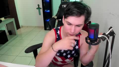 Snapshot of kevin873s chatting on December 28, 12:04 am Kevin online show from December 28, 12:04 am