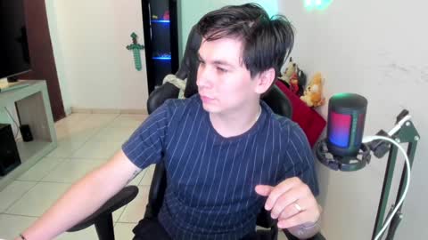 Snapshot of kevin873s chatting on January 14, 11:48 pm Kevin online show from January 14, 11:48 pm