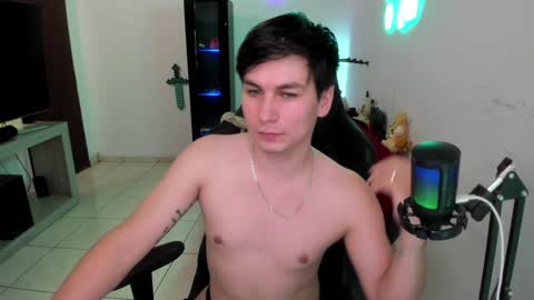 Snapshot of kevin873s chatting on January 16, 12:02 am Kevin online show from January 16, 12:02 am