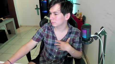 Snapshot of kevin873s chatting on January 18, 11:55 pm Kevin online show from January 18, 11:55 pm