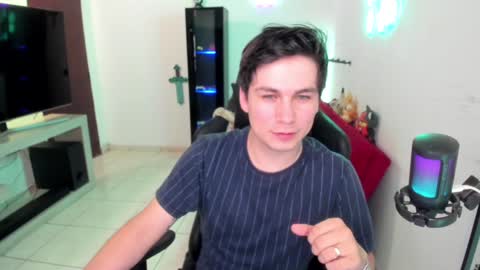 Snapshot of kevin873s chatting on February 1, 12:07 am Kevin online show from February 1, 12:07 am